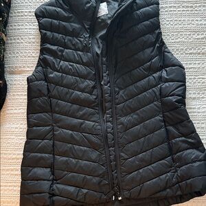 Old Navy Women's Dark Gray Quilted Vest